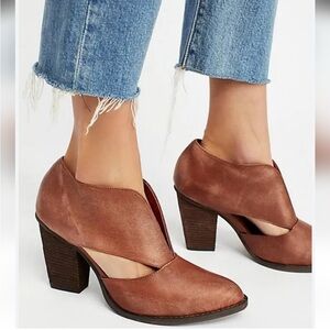 Free People Jeffrey Campbell New-never worn Brown leather Womens 10 bootie shoes